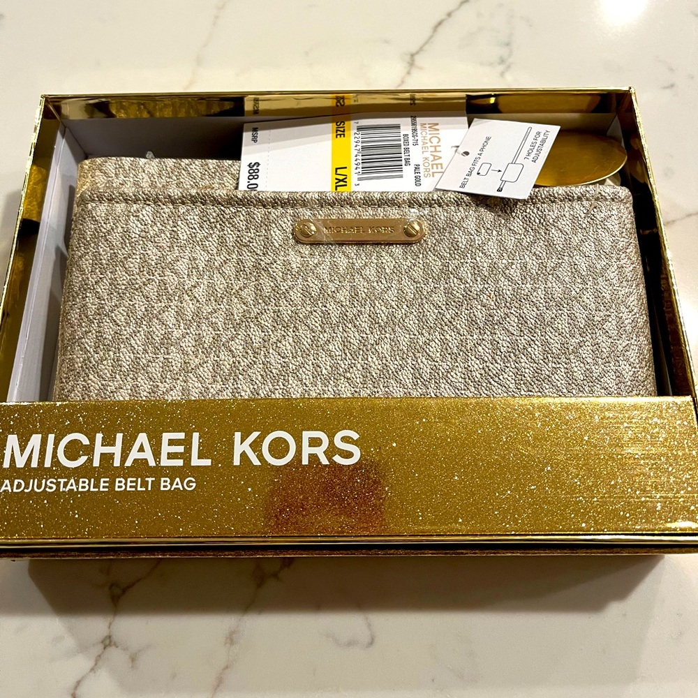 Michael Kors new with tags L//XL adjustable pale gold belt bag